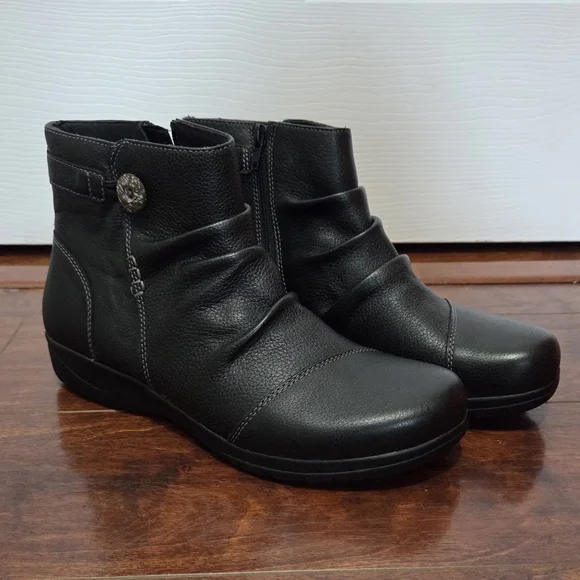 Clarks Collection Women's Cheyn Zoe Black Leather Ankle Boots Size 8W Comfort - Picture 6 of 12